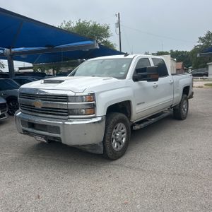 CHEVROLET SILVERADO - 1