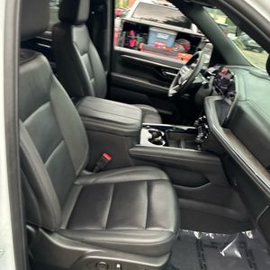 صورة 30 لـ 2025 Chevrolet TAHOE LT
