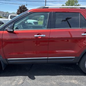 FORD EXPLORER XLT - 4