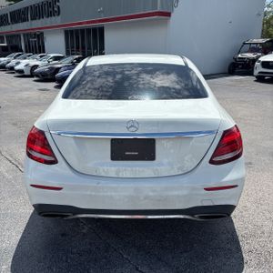 MERCEDES-BENZ E-CLASS - 7