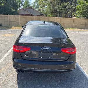 AUDI A4 2.0T PREMIUM - 7