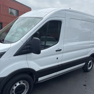 FORD TRANSIT 150 - 2
