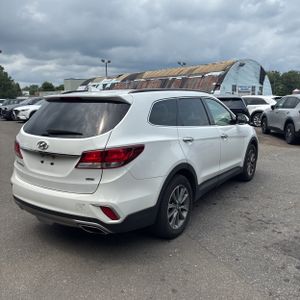 صورة 8 لـ 2017 Hyundai SANTA FE SE