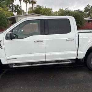FORD F-150 XLT - 4