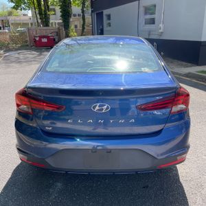 HYUNDAI ELANTRA SE - 7
