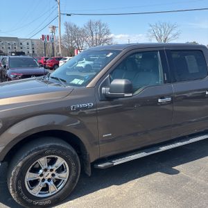 FORD F-150 XLT - 2