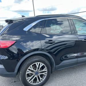 FORD ESCAPE SEL - 9