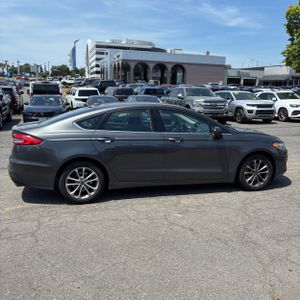 FORD FUSION SE - 10