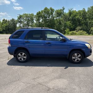 KIA SPORTAGE LX - 10