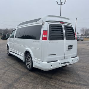 CHEVROLET EXPRESS 2500 - 5