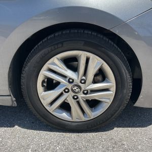 صورة مصغرة 20 لـ 2019 Hyundai ELANTRA SEL