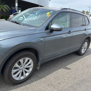 VOLKSWAGEN TIGUAN S - 2