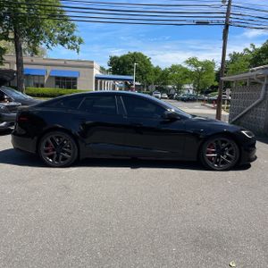 TESLA MODEL S PLAID - 10