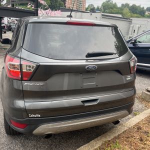 2017 FORD ESCAPE SE 照片 7