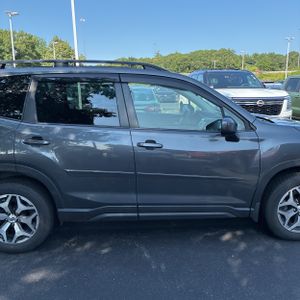 صورة مصغرة 11 لـ 2020 Subaru FORESTER PREMIUM