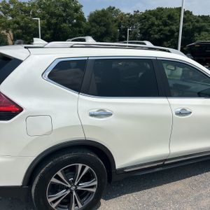 2017 Nissan ROGUE SL — фото 9