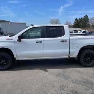 CHEVROLET SILVERADO 1500 CUSTOM TRAIL BOSS - 4