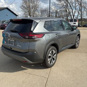 NISSAN ROGUE SV - 8