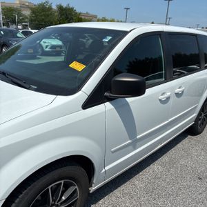 صورة 2 لـ 2015 Dodge GRAND CARAVAN SE