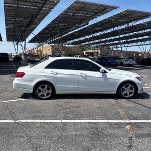 MERCEDES-BENZ E-CLASS - 10