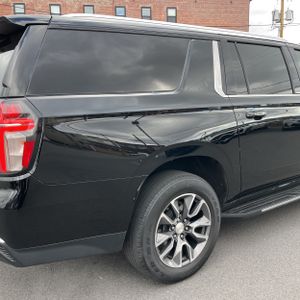 CHEVROLET SUBURBAN LT - 9