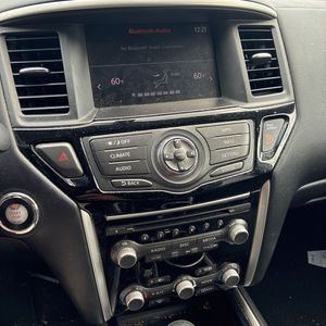 صورة مصغرة 39 لـ 2017 Nissan PATHFINDER S