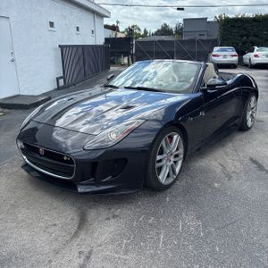 Jaguar F-TYPE R - 1