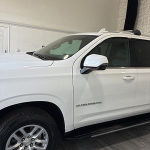 CHEVROLET SUBURBAN LT - 2