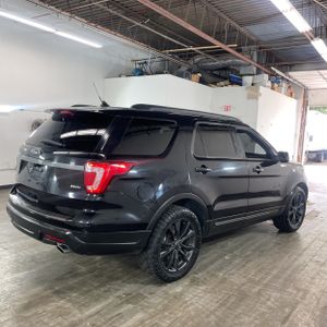 FORD EXPLORER XLT - 10