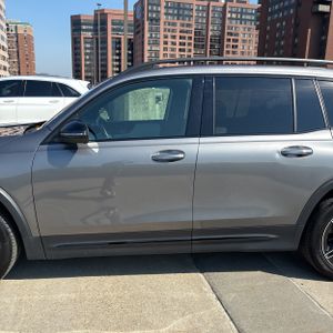 MERCEDES-BENZ GLB - 4