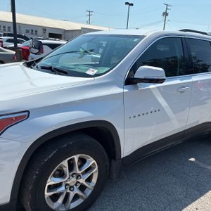 صورة 2 لـ 2018 Chevrolet TRAVERSE LT CLOTH