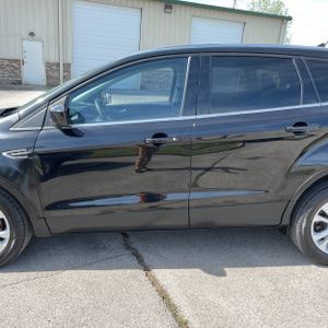 FORD ESCAPE SE - 4