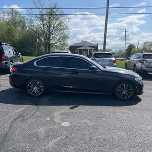 BMW 330I XDRIVE - 10