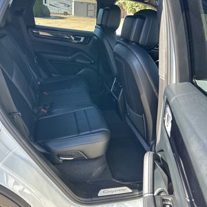 صورة مصغرة 34 لـ 2020 Porsche CAYENNE BASE