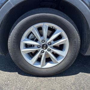 صورة مصغرة 17 لـ 2019 KIA SORENTO LX