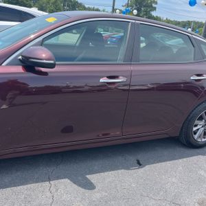 2020 KIA OPTIMA LX photo 4