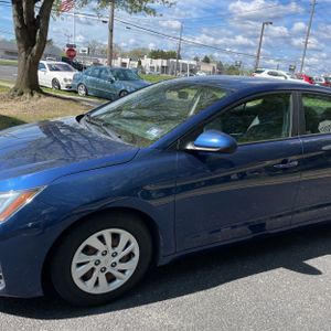 HYUNDAI ELANTRA SE - 2