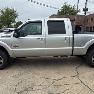 FORD F-350 SUPER DUTY LARIAT - 4