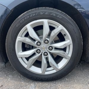 2019 Chevrolet IMPALA LT — миниатюра 17