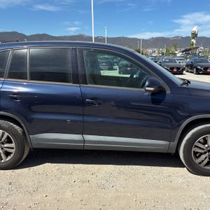 2012 Volkswagen TIGUAN S 照片 11