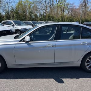 BMW 320I XDRIVE - 4