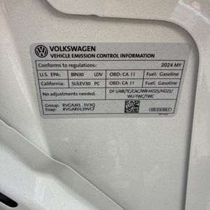 صورة 49 لـ 2024 Volkswagen TAOS SE