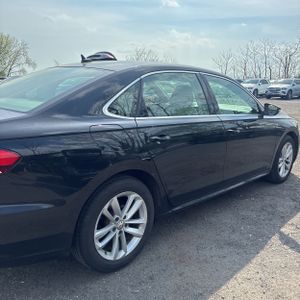 VOLKSWAGEN PASSAT SE - 9