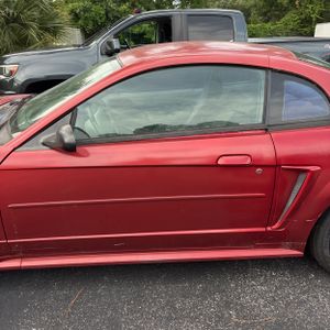 FORD MUSTANG BASE - 4