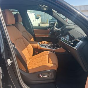 صورة مصغرة 33 لـ 2025 BMW X5 XDRIVE40I