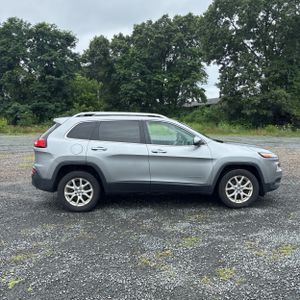 صورة 10 لـ 2016 JEEP CHEROKEE LATITUDE