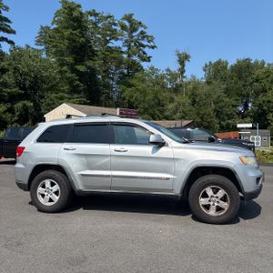 2011 JEEP GRAND CHEROKEE LAREDO photo 10