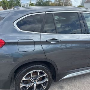 BMW X1 XDRIVE28I - 9