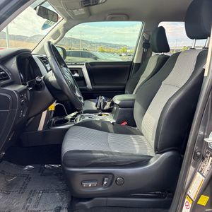 2015 Toyota 4RUNNER SR5 缩略图 32