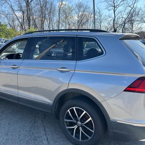 VOLKSWAGEN TIGUAN SE 4MOTION - 6